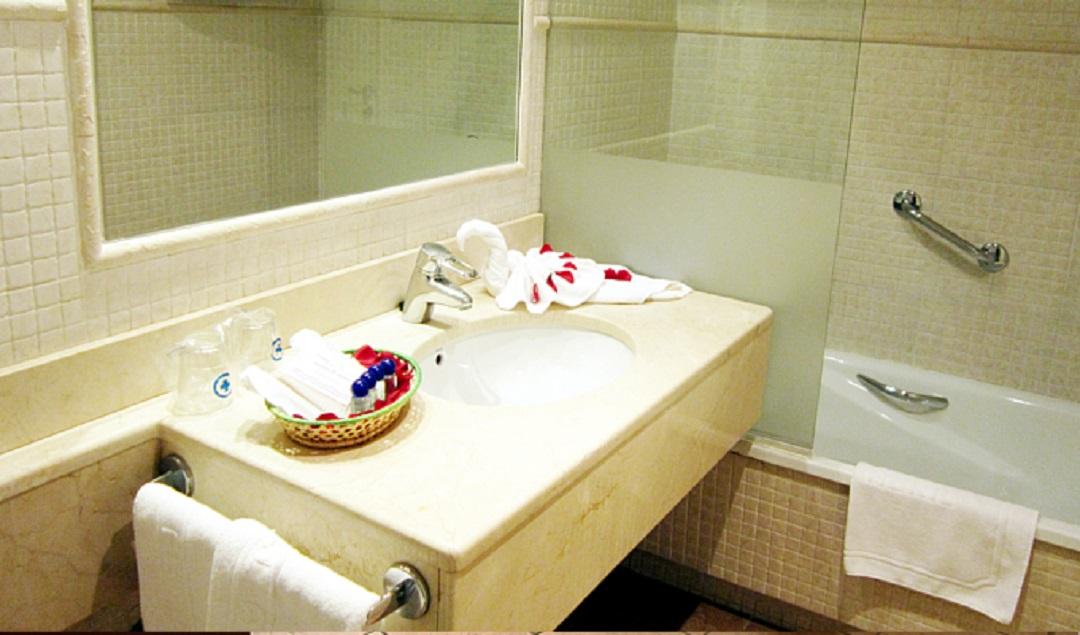 Hotel Rambla Бенидорм Екстериор снимка