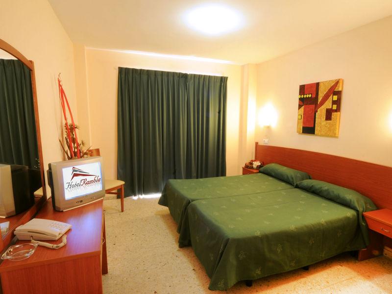 Hotel Rambla Бенидорм Екстериор снимка