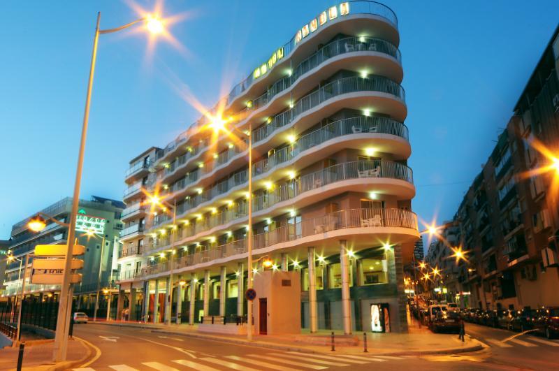 Hotel Rambla Бенидорм Екстериор снимка