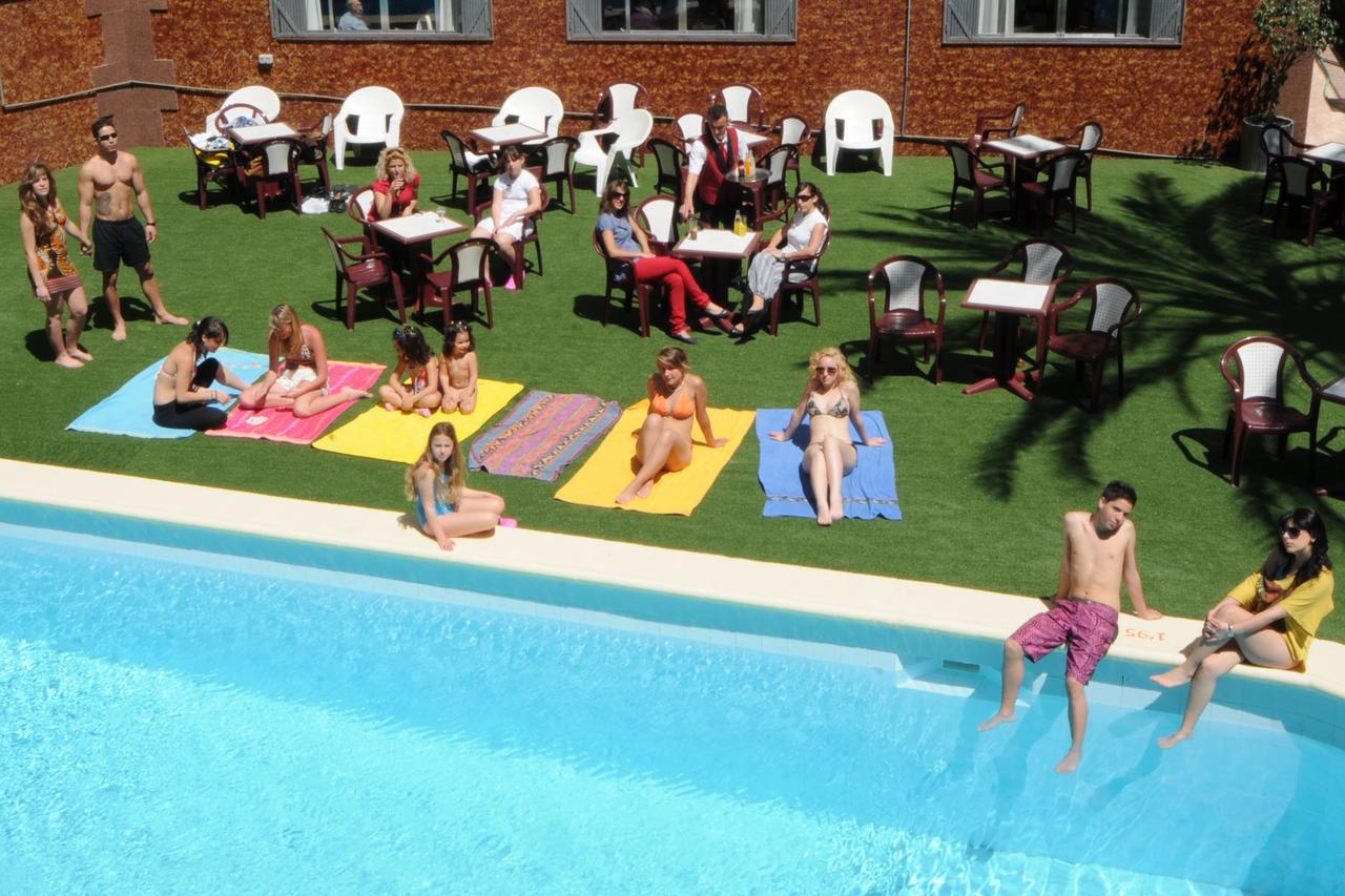 Hotel Rambla Бенидорм Екстериор снимка