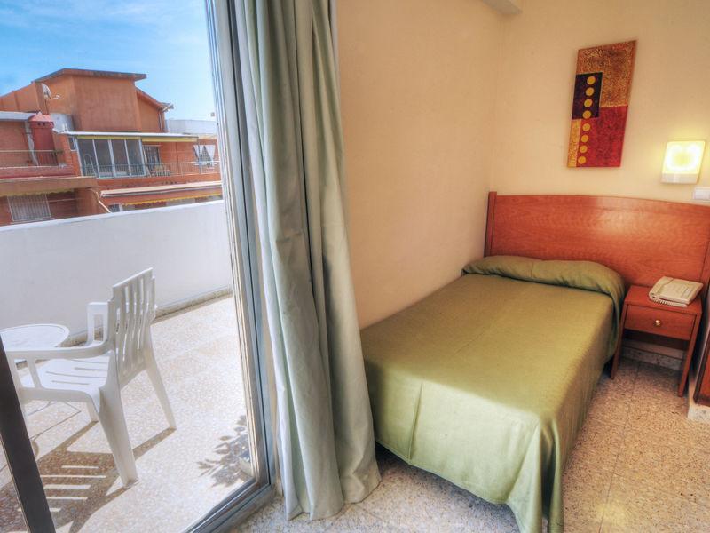 Hotel Rambla Бенидорм Екстериор снимка