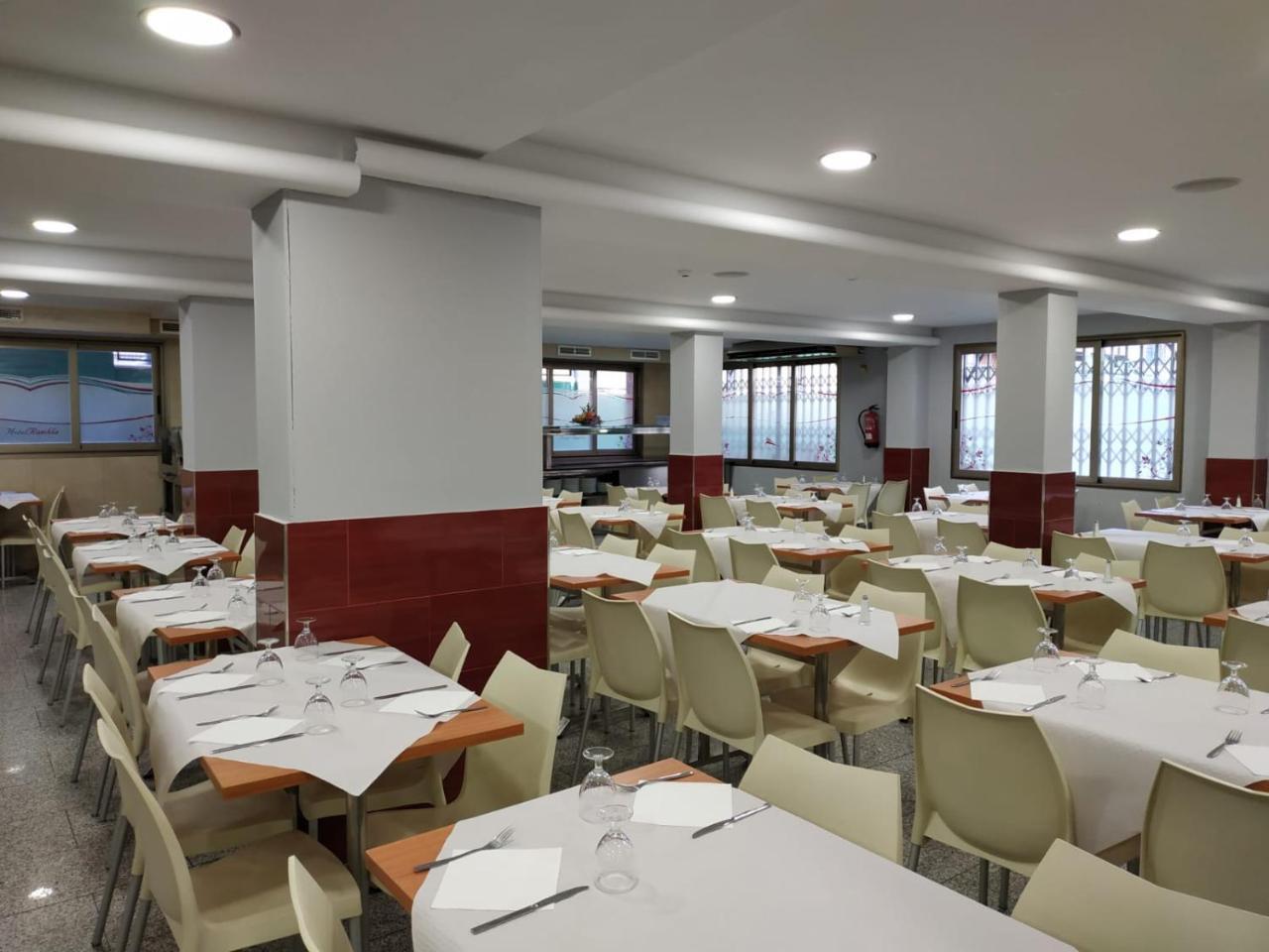 Hotel Rambla Бенидорм Екстериор снимка